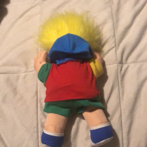 VTG 90s Russ Troll Plush Buster Doll w/ Hoodie and Shorts Yellow Hair EUC! - Picture 4 of 5